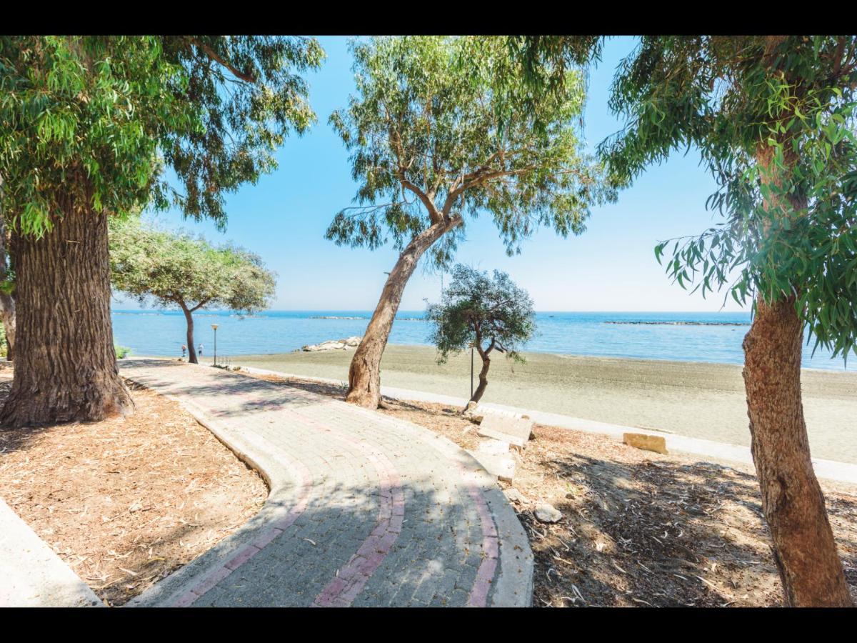Myria Court Apartamento Limassol Exterior foto